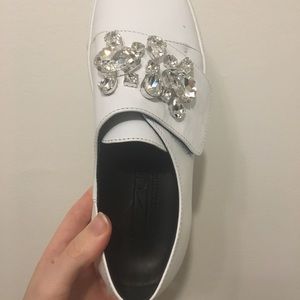 ZCD Montreal Shoes. Brand new. White/silver. 37.